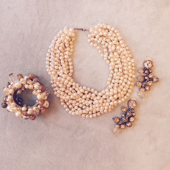 Vintage pearls & gold necklace earrings bracelet - Picture 1 of 3