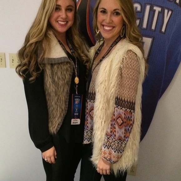 Fur vest - Picture 4 of 4