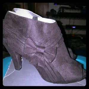 Bnib size 11w Lane Bryant booties