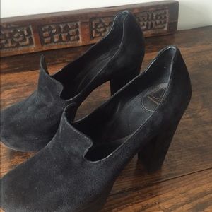 Black suede dvf 5" heels