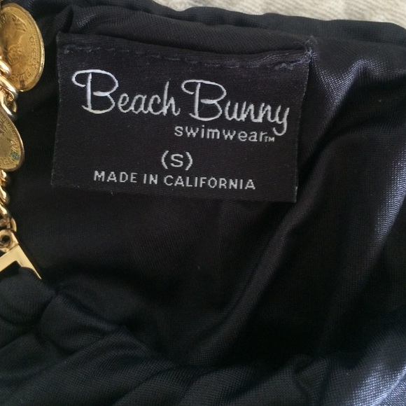 Beach Bunny Hips don't lie bikini - Picture 2 of 3