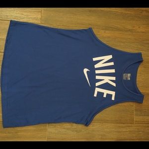 Nike work out top