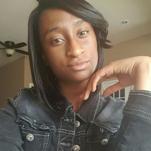 Meet your Posher, Tania