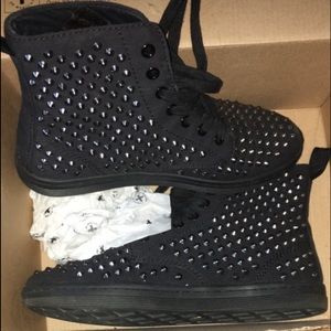 Size 7 (women's) doc martens with studs