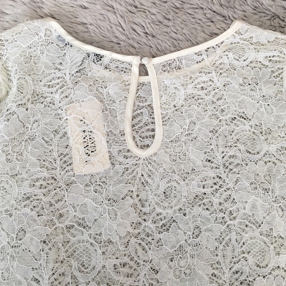 Forever 21•Ivory Lace Top•NWT - Picture 3 of 4