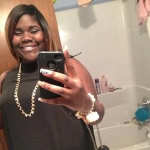 Meet your Posher, Dewanna