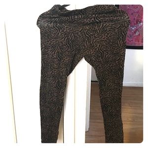Brown animal printed leggings