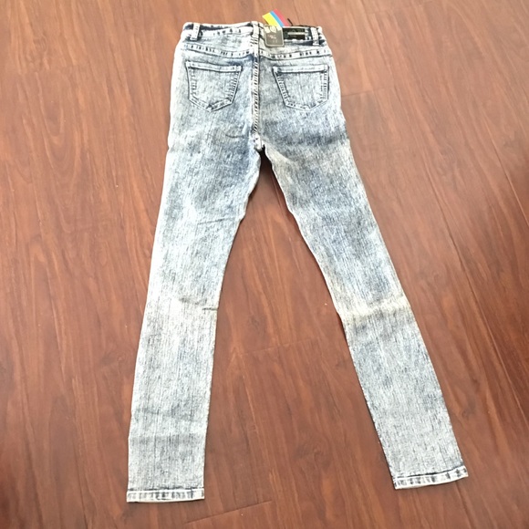Fashion High Waisted Ripped Jean - Picture 2 of 3