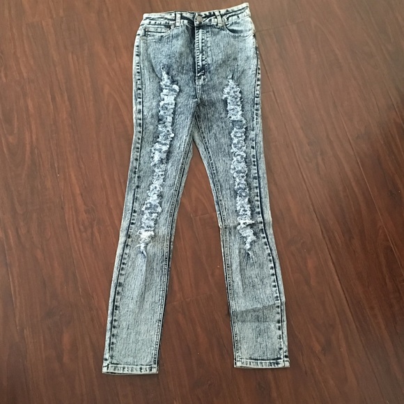 Fashion High Waisted Ripped Jean - Picture 3 of 3