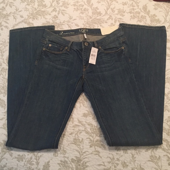 NWT! Loft denim jeans. Sz 2/26. Modern boot cut.