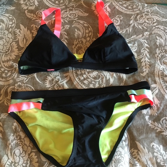 Bathing suit