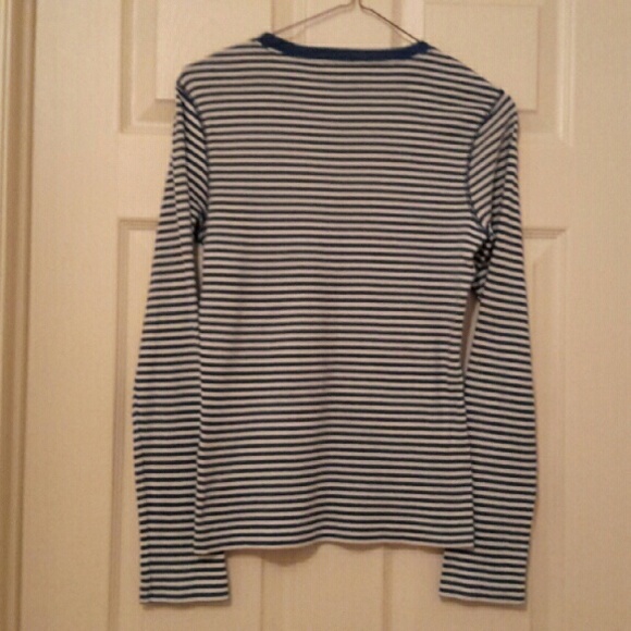 CLOSET SALE...Ralph Lauren Long Sleeved Top - Picture 2 of 4