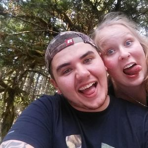 Meet your Posher, Avery