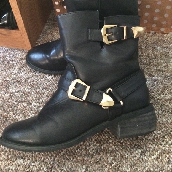 Boots - Picture 2 of 2