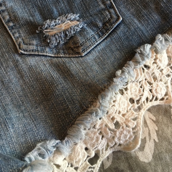 Shorts - Picture 4 of 4