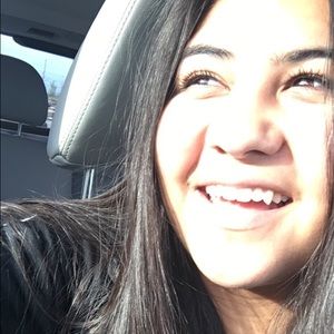 Meet your Posher, Elizabeth