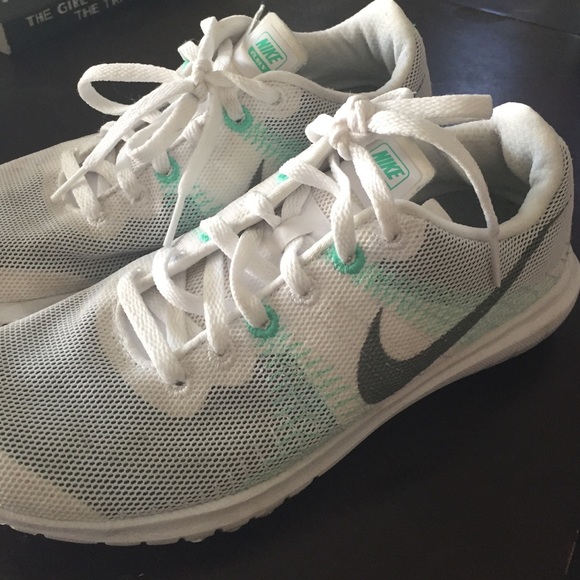 Nike Fury size 6