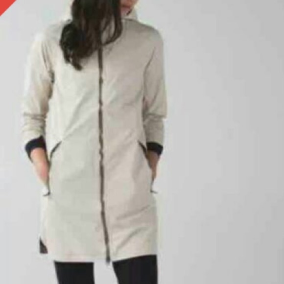Lululemon definitely raining rainjacket