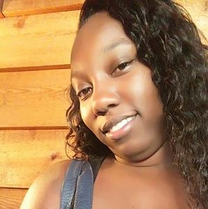 Meet your Posher, Ebony