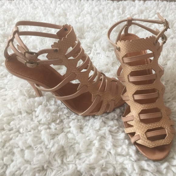 Givenchy ✨1 DAY SALE✨snakeskin caged heel