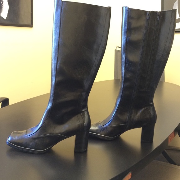 NW  Rain Boots