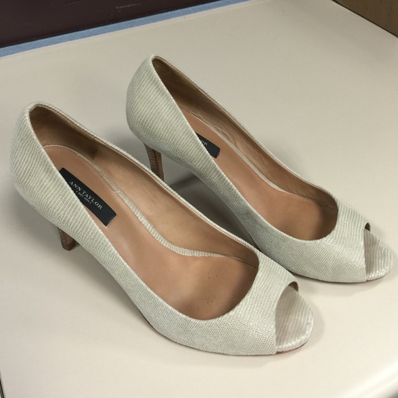 Ann Taylor peep toe pumps