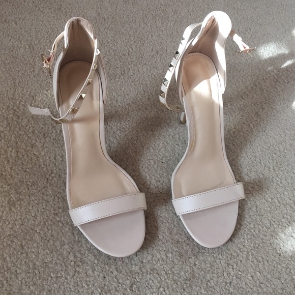 Nude ankle heels - Picture 1 of 2