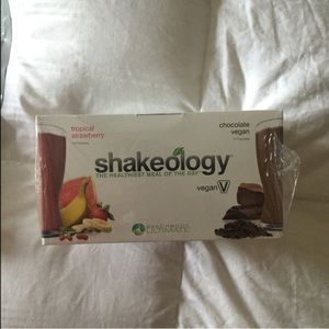 24 pack vegan Shakeology strawberry and chocolate