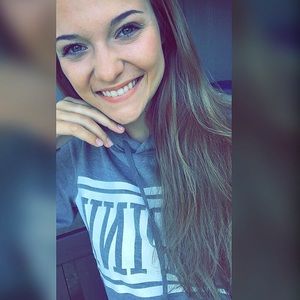 Meet your Posher, Abby