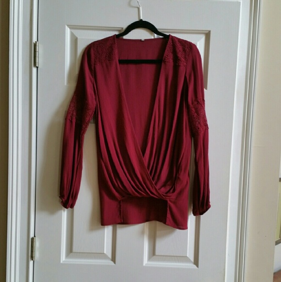 "S" Cranberry Top - Picture 1 of 2