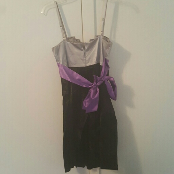 Beautiful homecoming dress - Picture 2 of 3