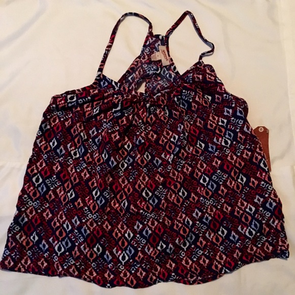 Cute tank top with flow open back NWT