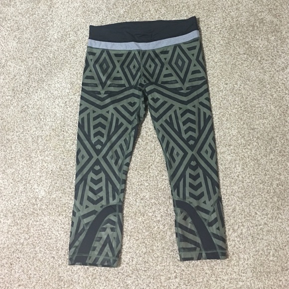 Lululemon Crops size 8