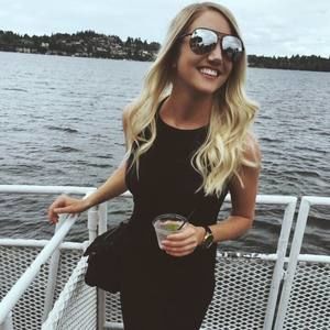 Meet your Posher, Christina