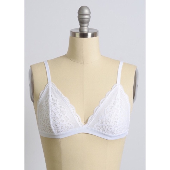 White Lace Bralette - Picture 2 of 2