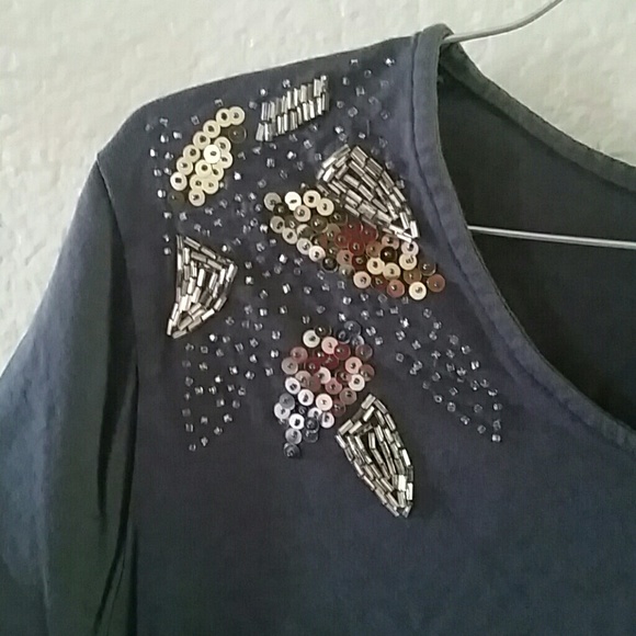 Top - Picture 2 of 2