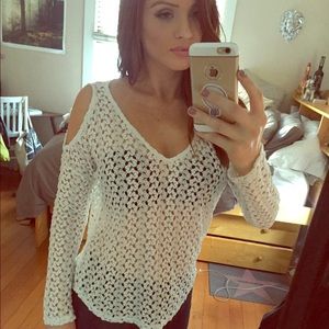 Croquet long sleeve with open shoulders