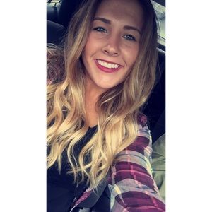 Meet your Posher, Cassi