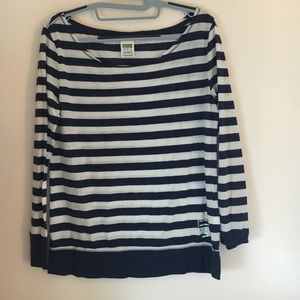 VS Pink long sleeve top