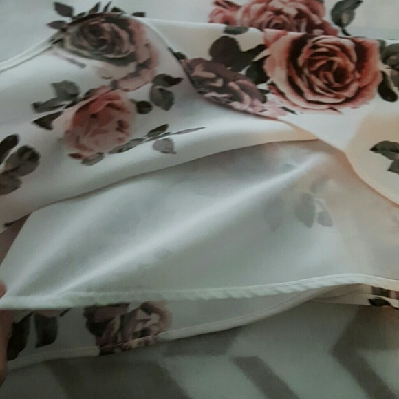 Top - Picture 2 of 2