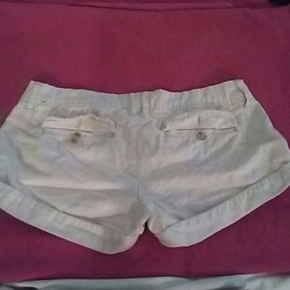 White shorts - Picture 2 of 2