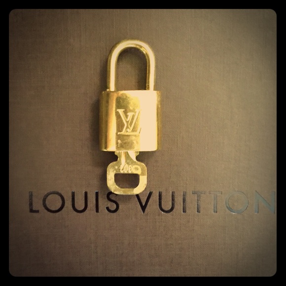 ON HOLD❌Authentic brass Louis Vuitton key