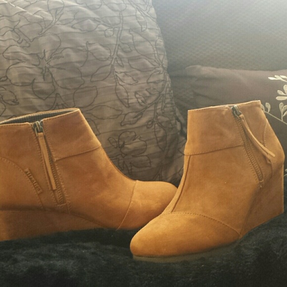 Cute wedge boots