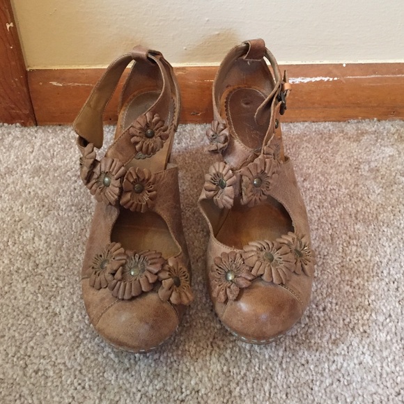 REDUCED PRICE Anthropologie Leather Shoes