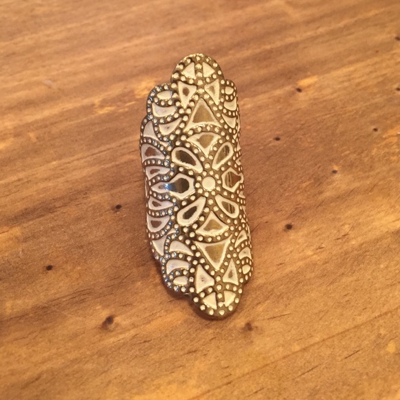 Gold and cream fashion ring