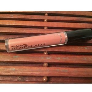 💫 MAC Prolongwear Lipglass in Show Me