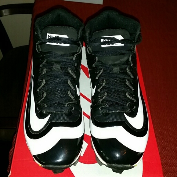 Mens Baseball Cleats sz 8