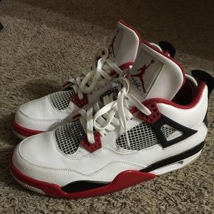 Air Jordan 4