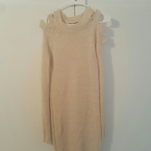 Stylish sweater dress - Picture 1 of 2