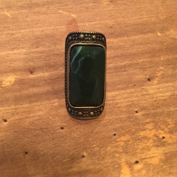 Bronze and emerald colored ring